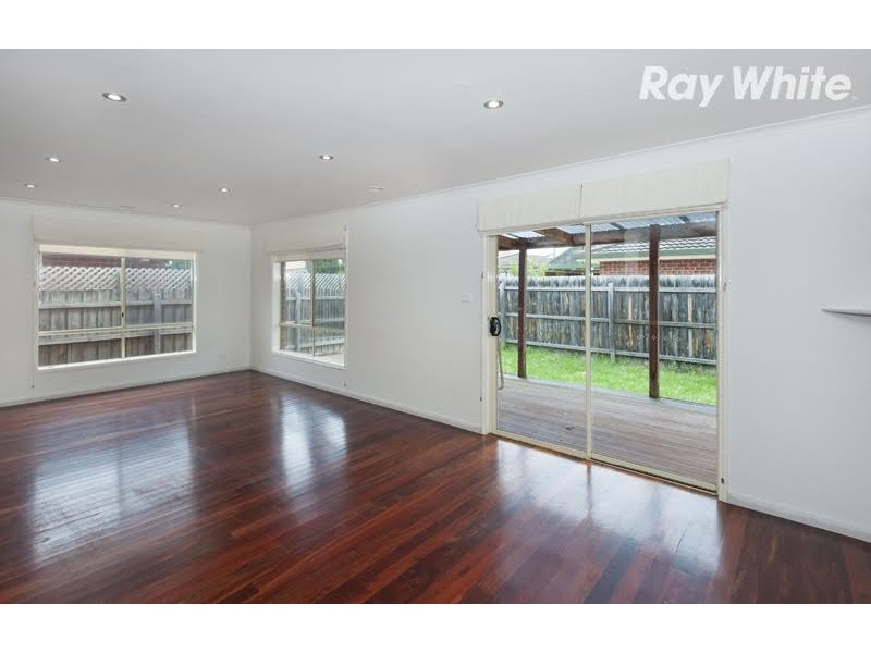 17 Parkhaven Avenue, Kingsbury VIC 3083