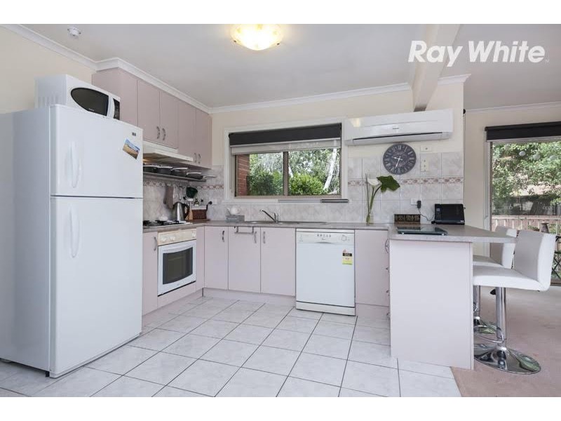 3/33 Purinuan Road, Reservoir VIC 3073