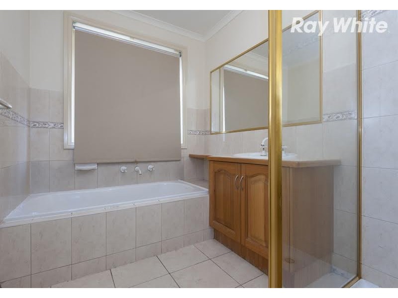 11A Raphael Rise, South Morang VIC 3752