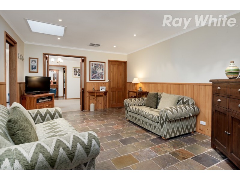 25 Lennox Crescent, Bundoora VIC 3083