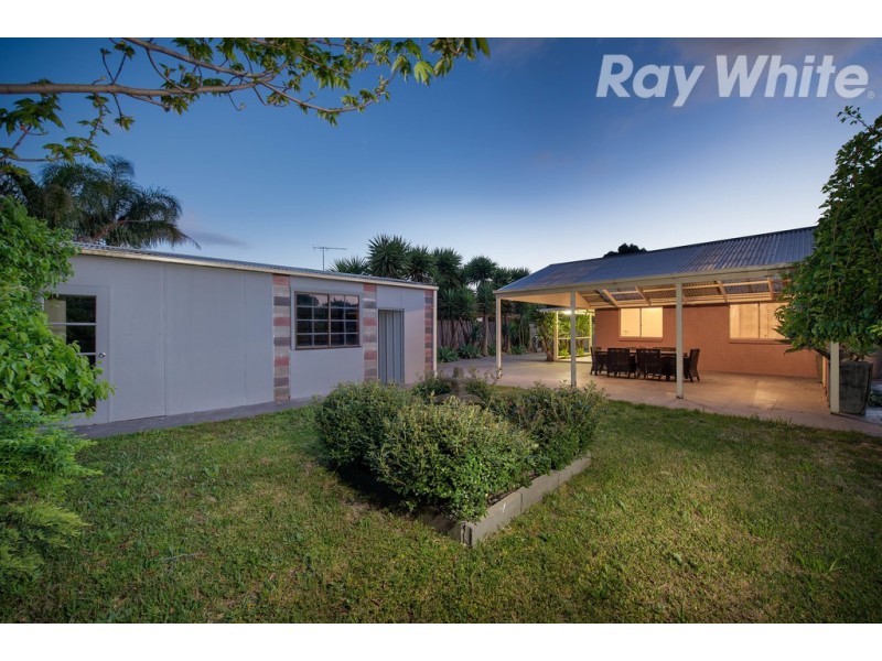1 Norwood Road, Mill Park VIC 3082