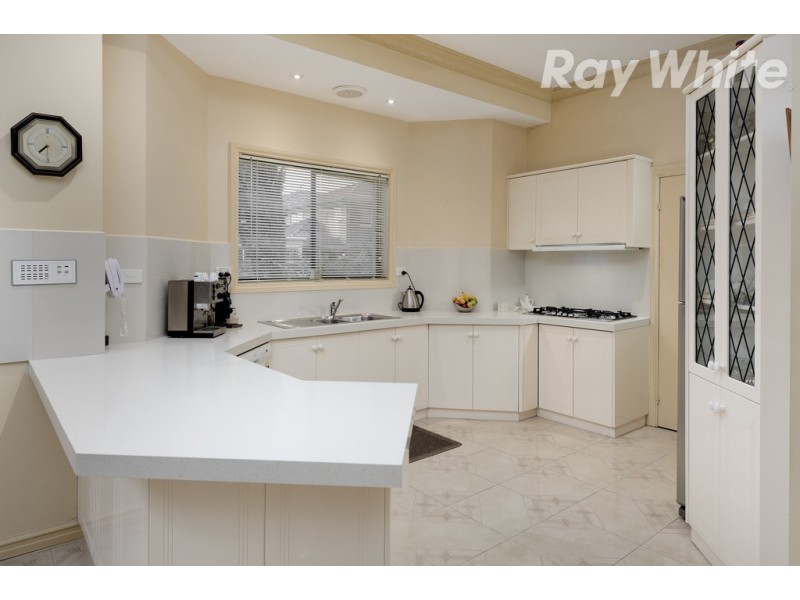 9 Linton Drive, Thomastown VIC 3074