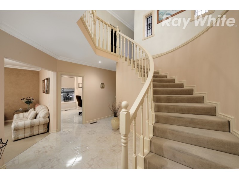 9 Linton Drive, Thomastown VIC 3074