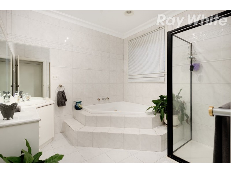 9 Linton Drive, Thomastown VIC 3074