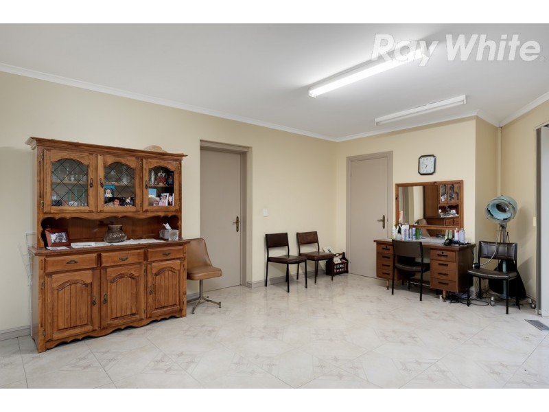 9 Linton Drive, Thomastown VIC 3074