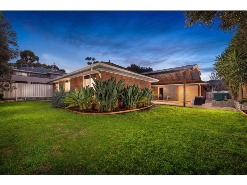 2 Whitegum Way, Bundoora VIC 3083