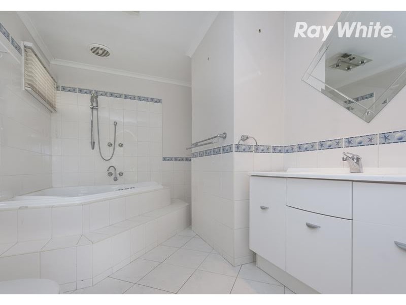 35 Kurrajong Crescent, Watsonia North VIC 3087