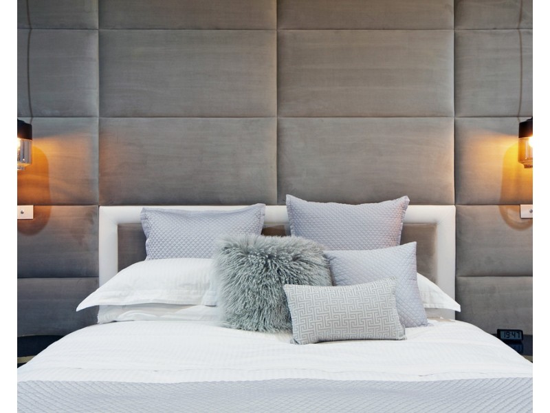 18 Bloomfield Drive, South Morang VIC 3752