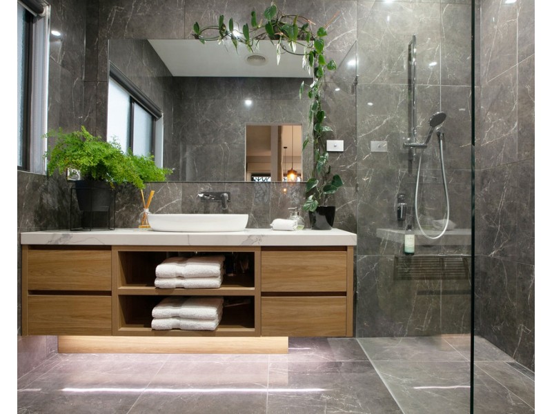 18 Bloomfield Drive, South Morang VIC 3752