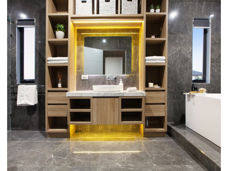 18 Bloomfield Drive, South Morang VIC 3752