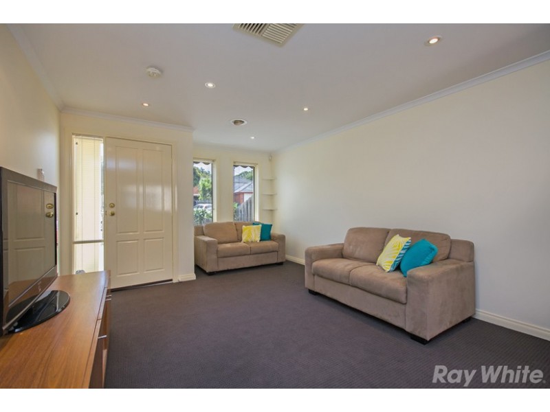 19 The Fairway, Kingsbury VIC 3083