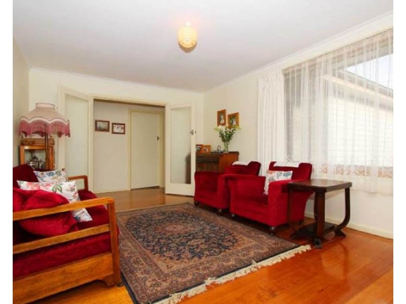 32 Flag Street, Kingsbury VIC 3083