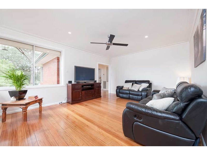 7 Banks Road, Eltham North VIC 3095