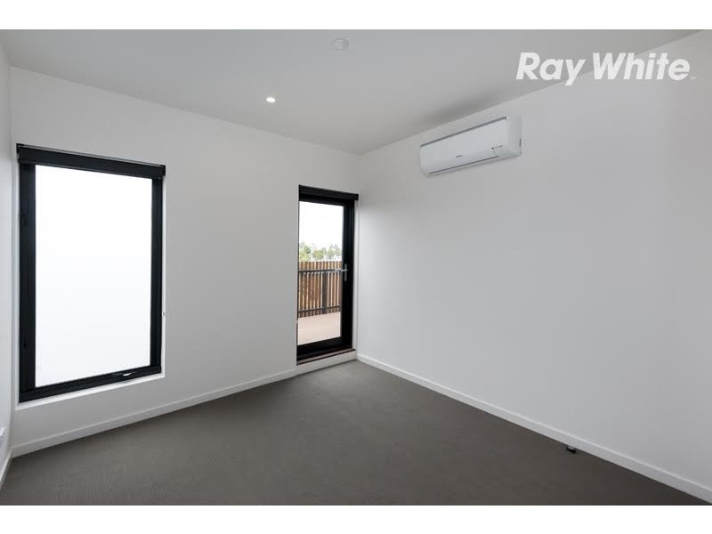 205/30 Oleander Drive, Mill Park VIC 3082