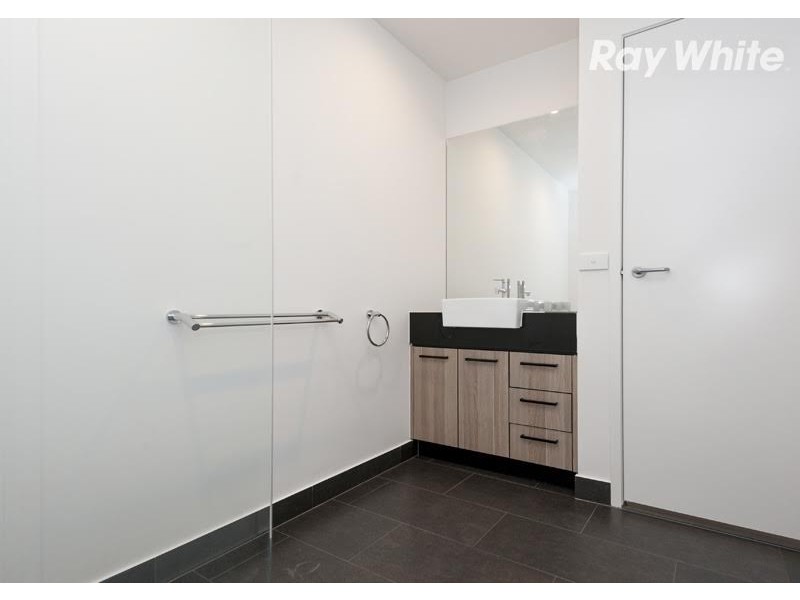 205/30 Oleander Drive, Mill Park VIC 3082