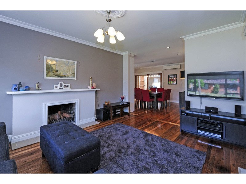 19 Meakin Street, Watsonia North VIC 3087