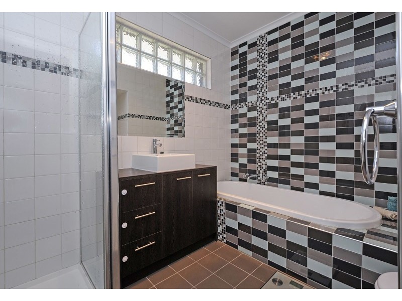 19 Meakin Street, Watsonia North VIC 3087