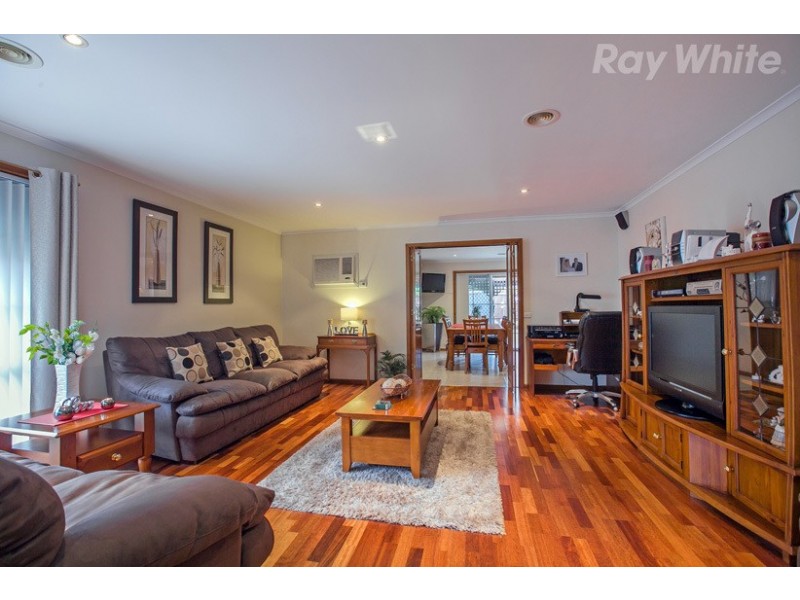 14 Norwood Road, Mill Park VIC 3082