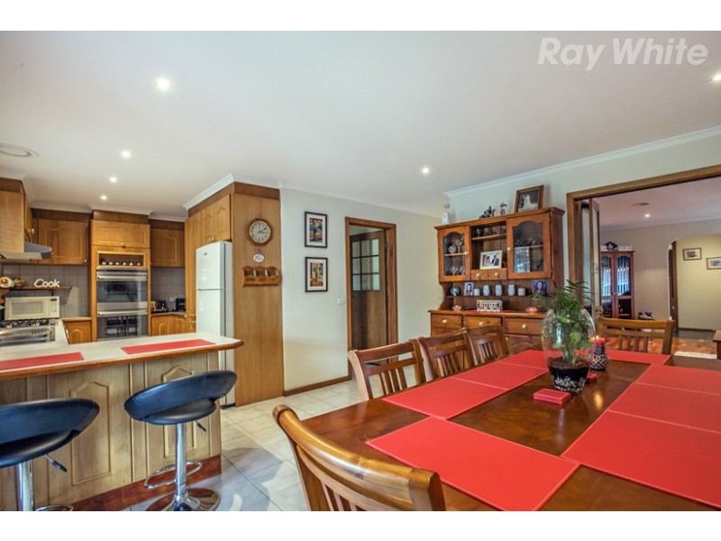 14 Norwood Road, Mill Park VIC 3082