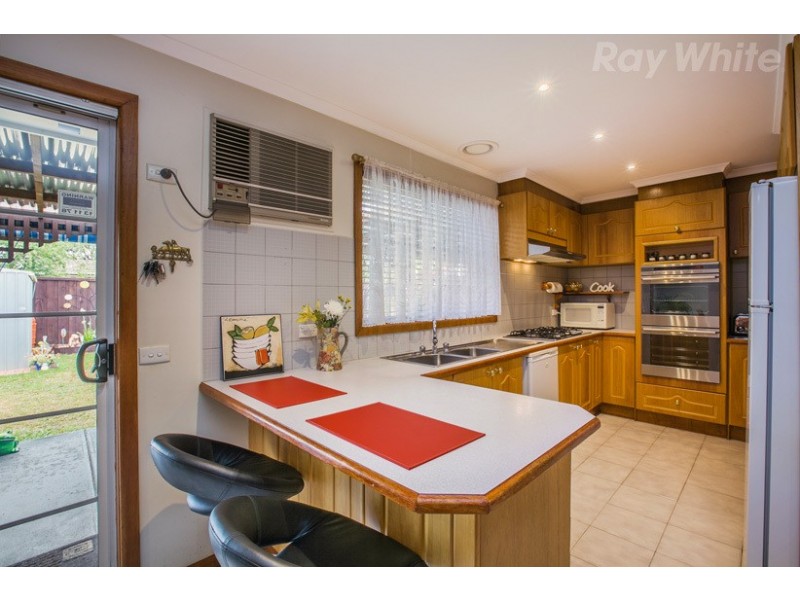 14 Norwood Road, Mill Park VIC 3082