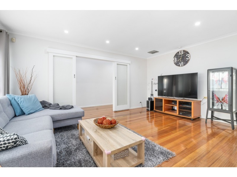 279 Greenwood Drive, Watsonia VIC 3087