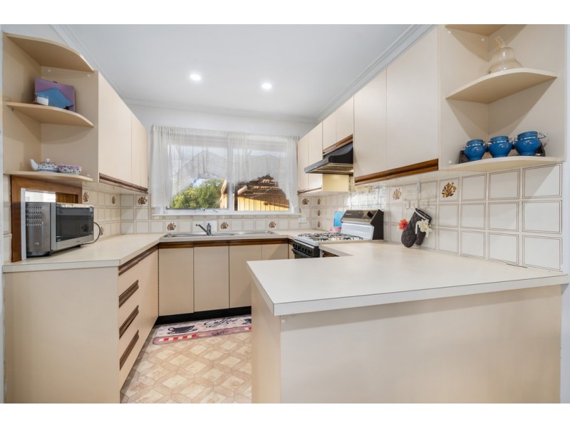 279 Greenwood Drive, Watsonia VIC 3087