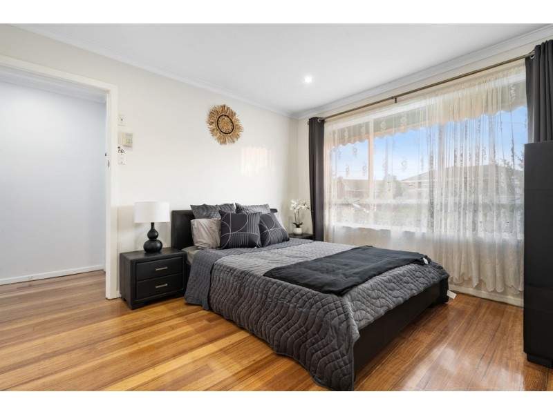 279 Greenwood Drive, Watsonia VIC 3087