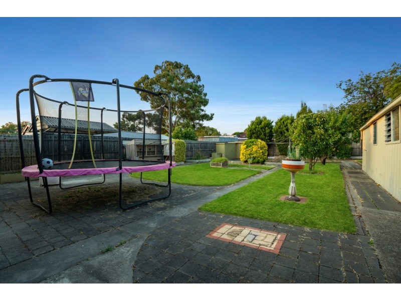 279 Greenwood Drive, Watsonia VIC 3087