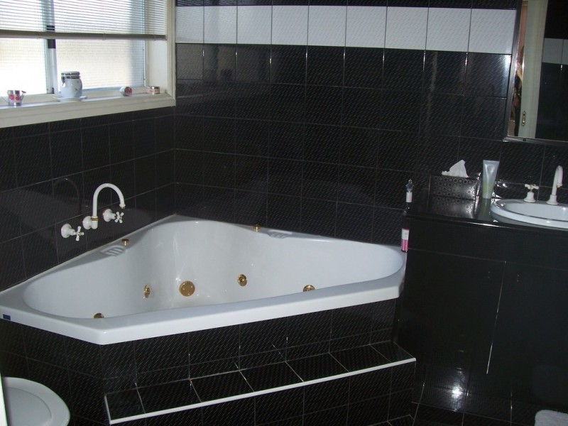 16 Randell Court, Mill Park VIC 3082