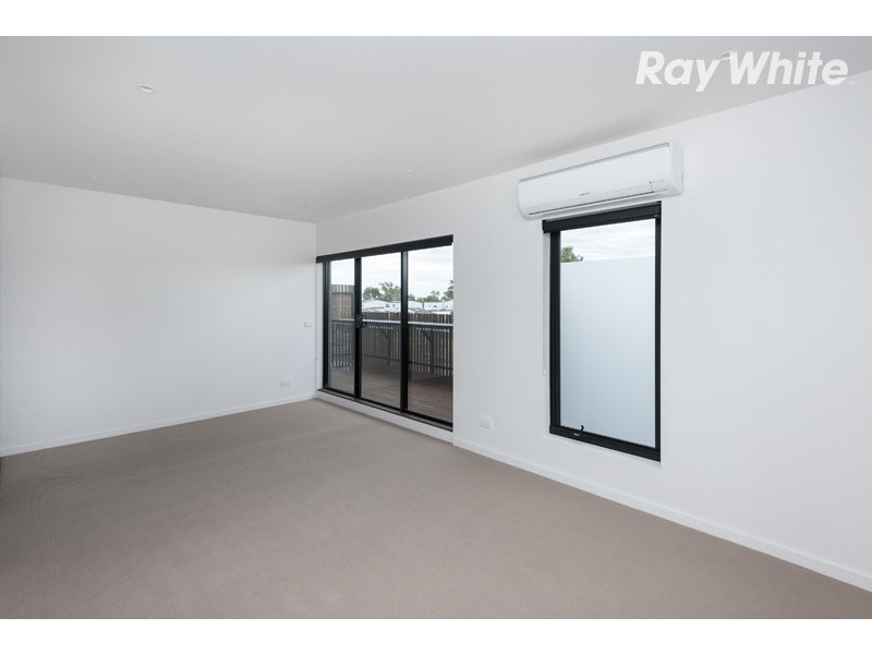 307/30 Oleander Drive, Mill Park VIC 3082