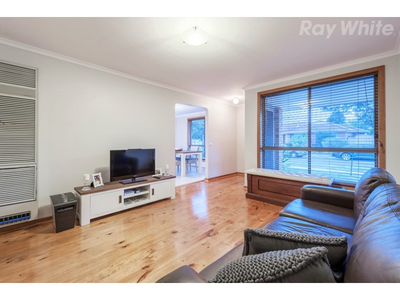 1A Gaze Court, Mill Park VIC 3082