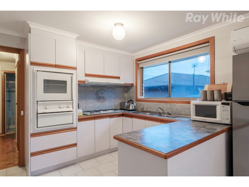 1A Gaze Court, Mill Park VIC 3082