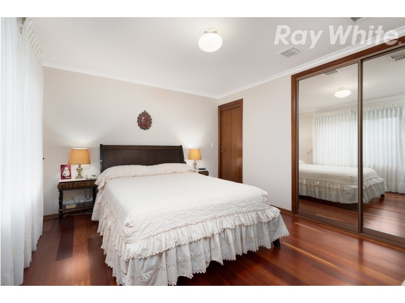 13 Larter Court, Bundoora VIC 3083