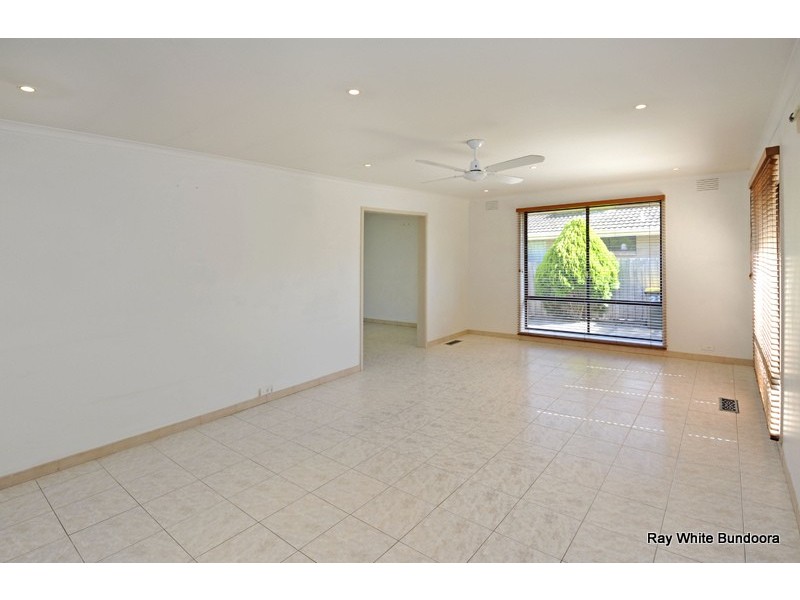 23 Coventry Crescent, Mill Park VIC 3082