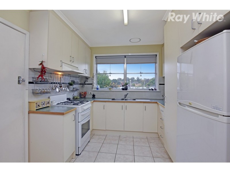 37 Shannon Crescent, Watsonia VIC 3087
