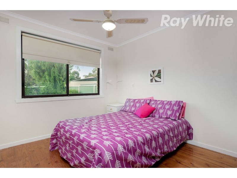 4 Devitt Court, Mill Park VIC 3082