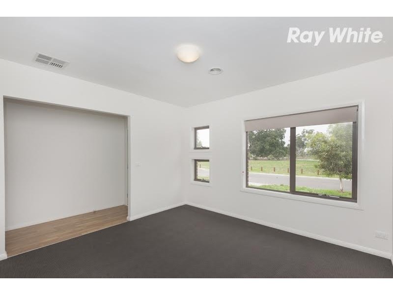 3 Estuary Court, Doreen VIC 3754