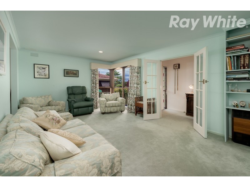 8 Lennox Crescent, Bundoora VIC 3083