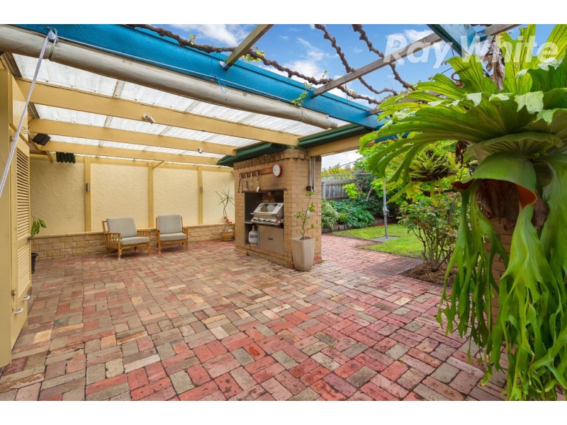 8 Lennox Crescent, Bundoora VIC 3083