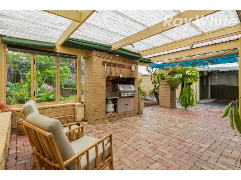 8 Lennox Crescent, Bundoora VIC 3083