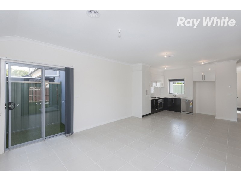 3/3 Curtain Street, Kingsbury VIC 3083