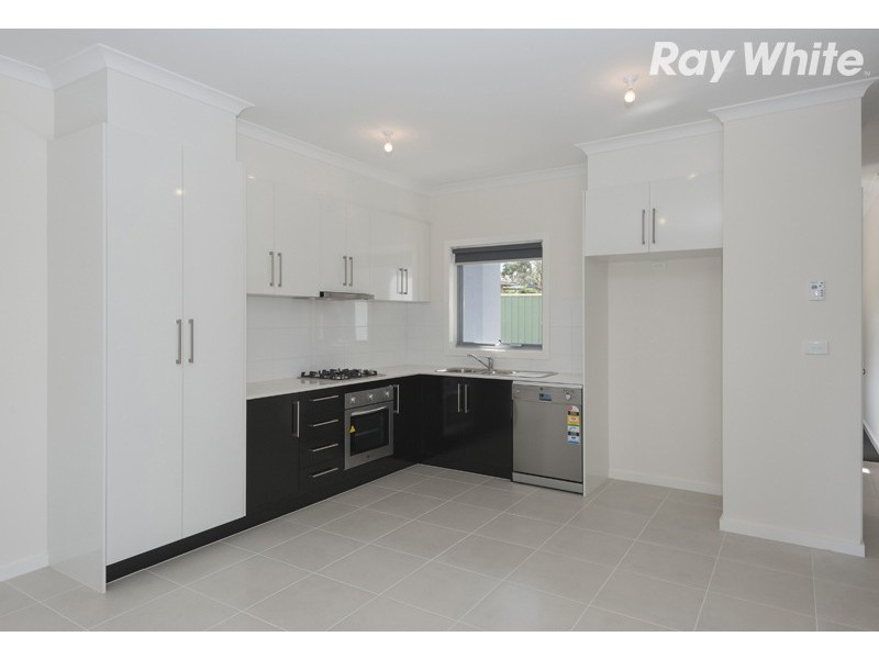 3/3 Curtain Street, Kingsbury VIC 3083