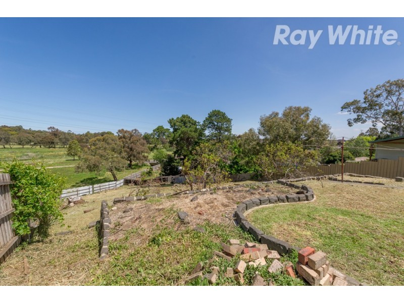 25 Neilsen Crescent, Bundoora VIC 3083