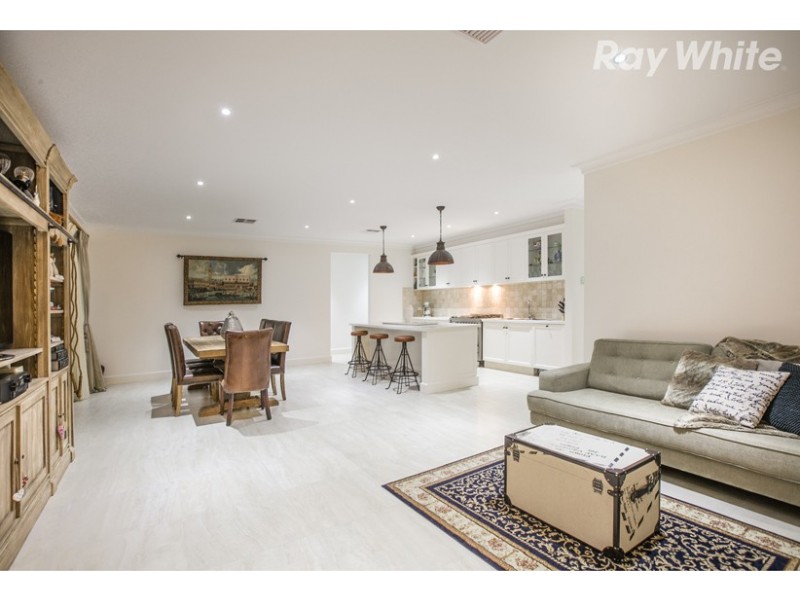 3 Triandra Drive, South Morang VIC 3752