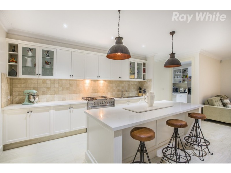 3 Triandra Drive, South Morang VIC 3752