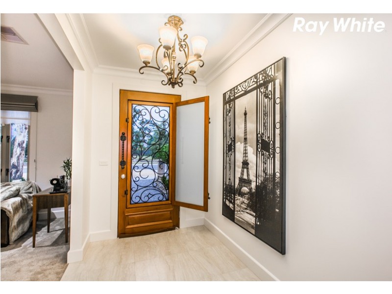 3 Triandra Drive, South Morang VIC 3752