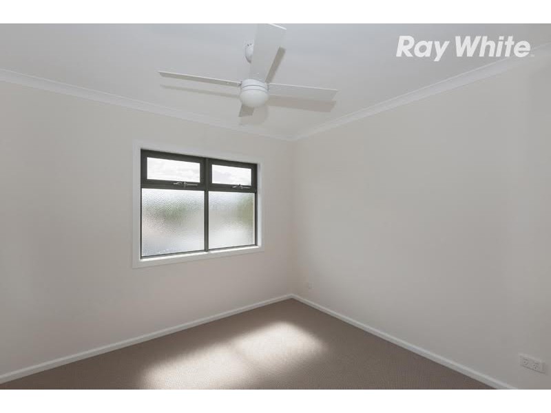 10A Burns Grove, Kingsbury VIC 3083