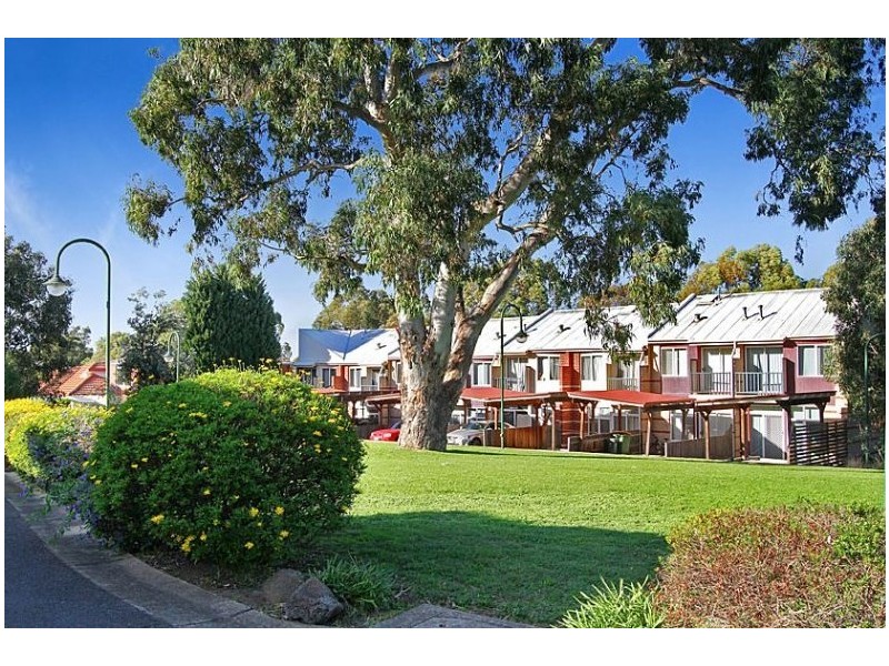 18/70 Grange Boulevard, Bundoora VIC 3083