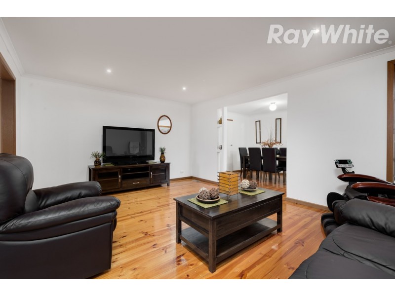 52 Centenary Drive, Mill Park VIC 3082