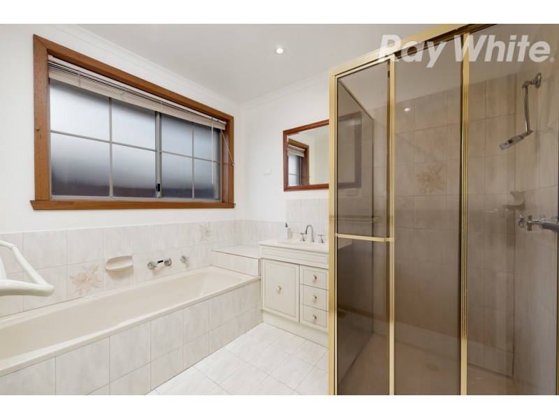 52 Centenary Drive, Mill Park VIC 3082